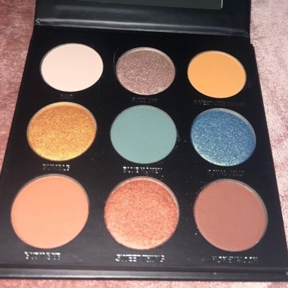 Kylie Jenner Blue Honey Pressed Powder Eyeshadow Palette 9 Shades Matte Shimmer